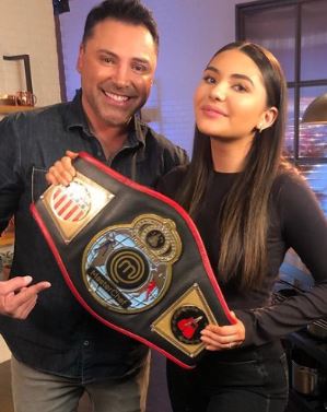 Atiana De La Hoya with her father Oscar De La Hoya